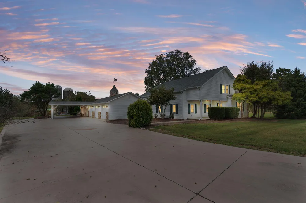 852 County Road 422 Englewood, TN 37329