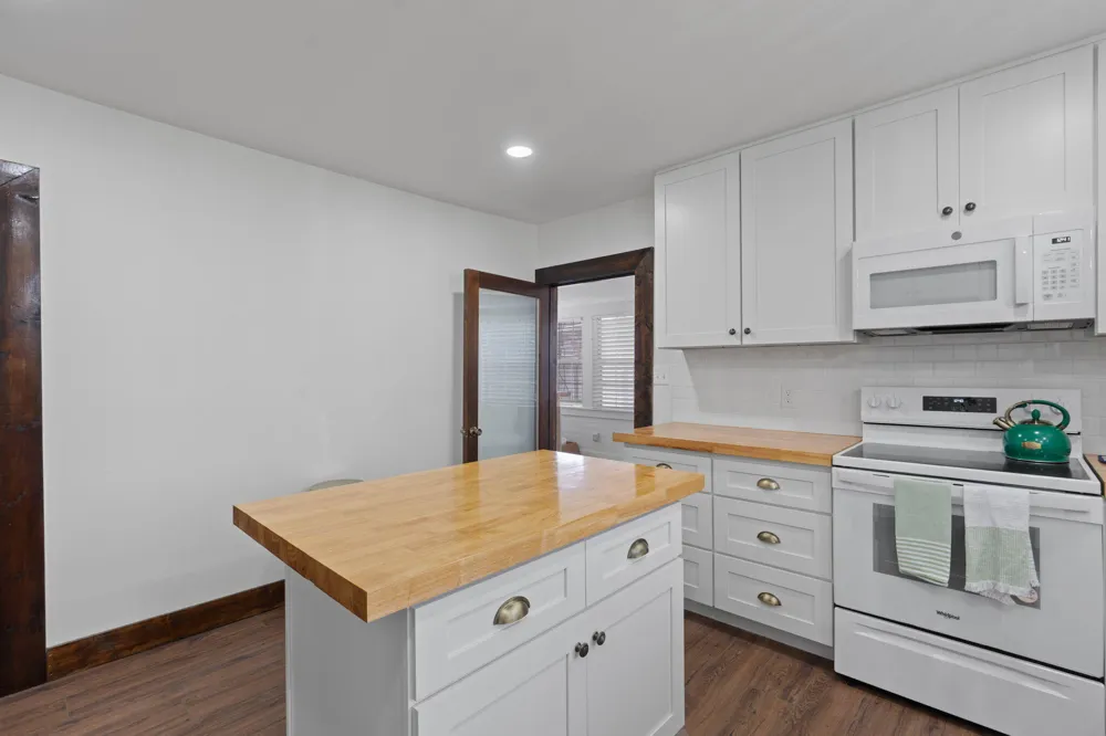 852 County Road 422 Englewood, TN 37329