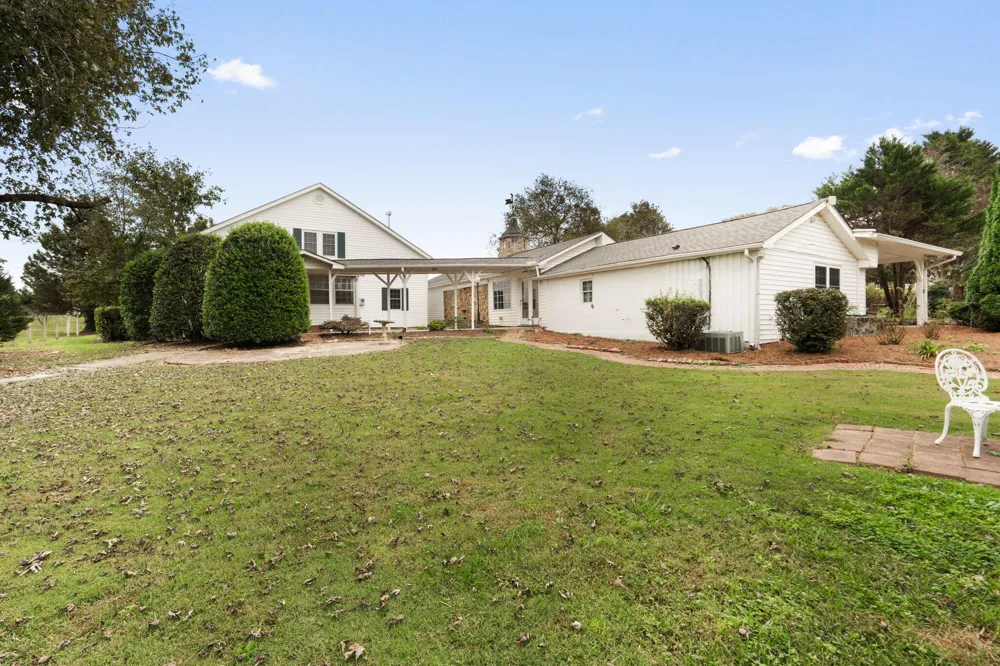 852 County Road 422 Englewood, TN 37329