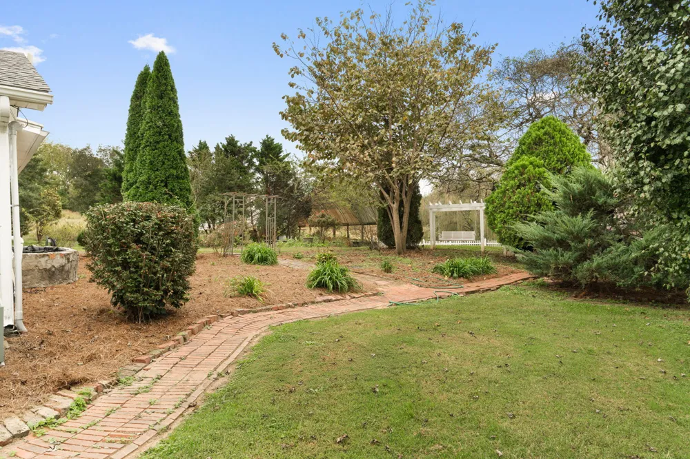 852 County Road 422 Englewood, TN 37329