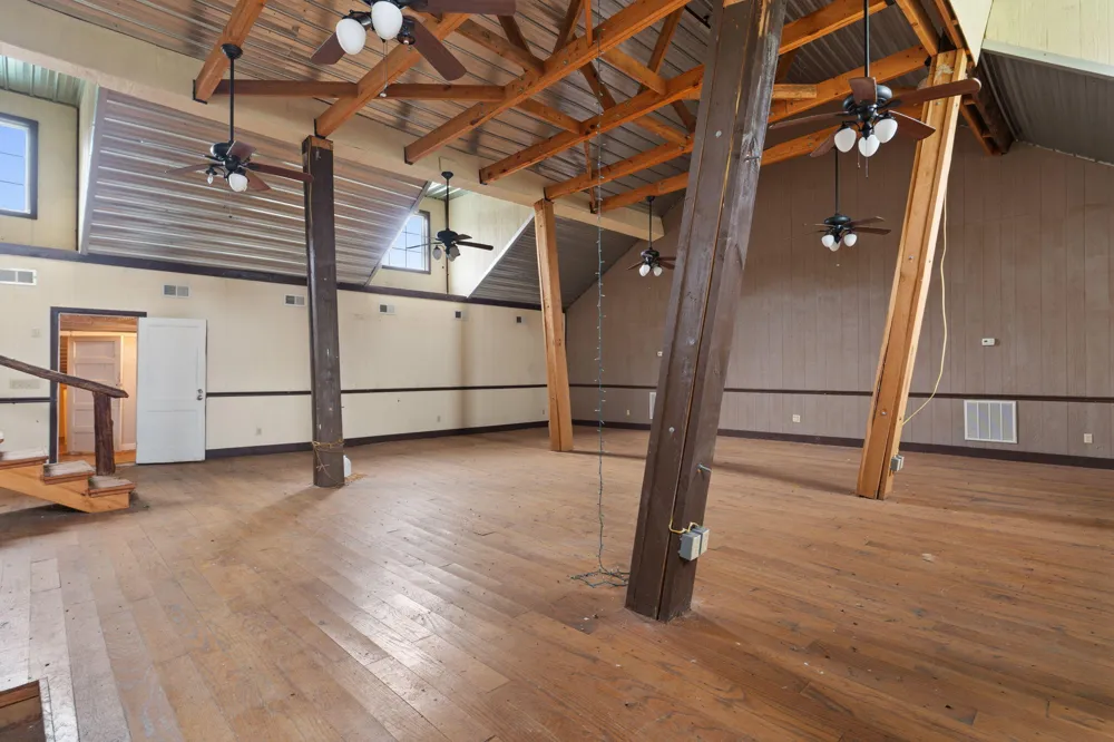 852 County Road 422 Englewood, TN 37329