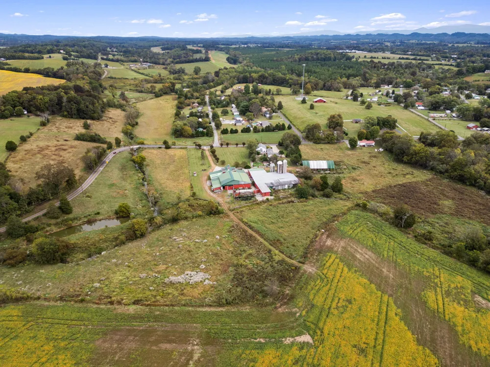 852 County Road 422 Englewood, TN 37329