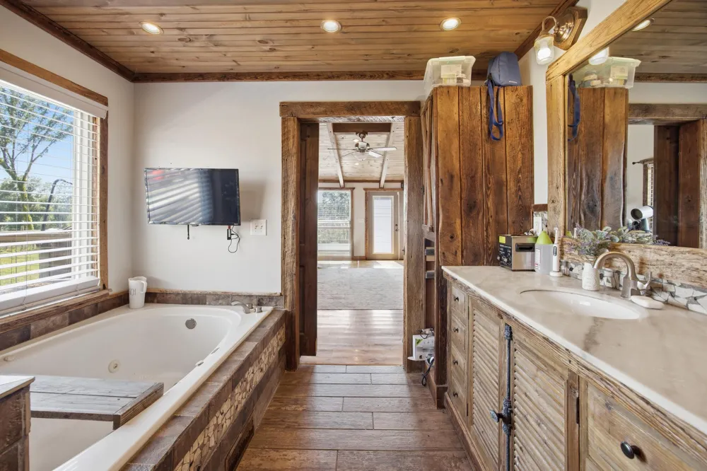 181 County Road 5 Calhoun, TN 37309