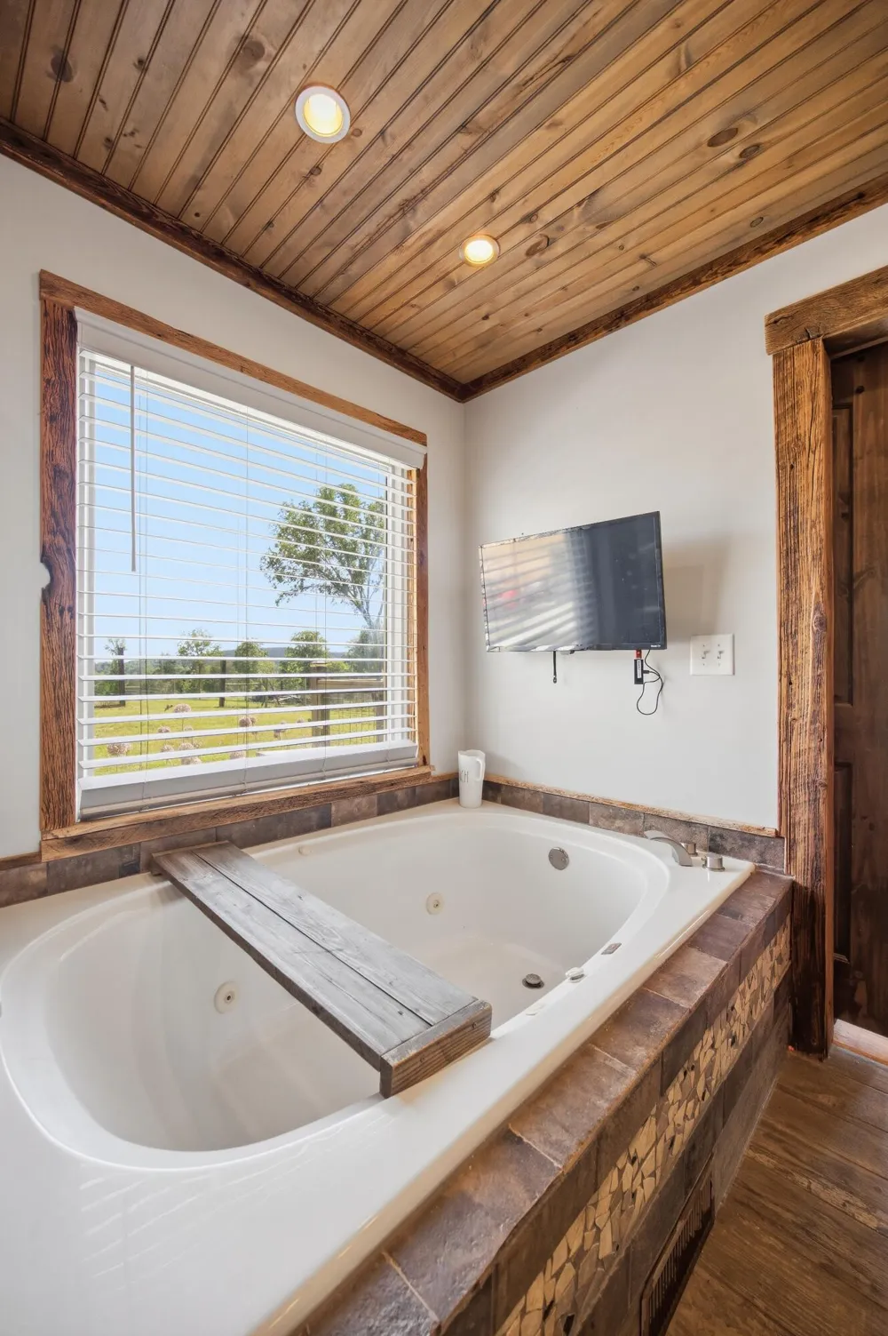 181 County Road 5 Calhoun, TN 37309