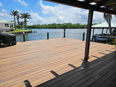 425 Arrowhead Lane