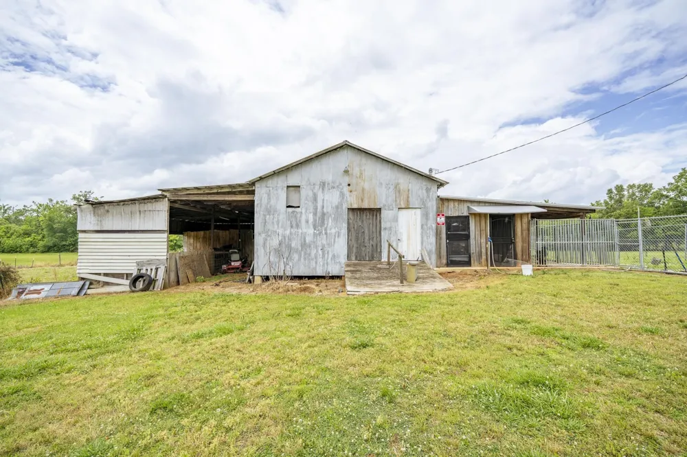 8809 Hwy 22 Michie, TN 38357