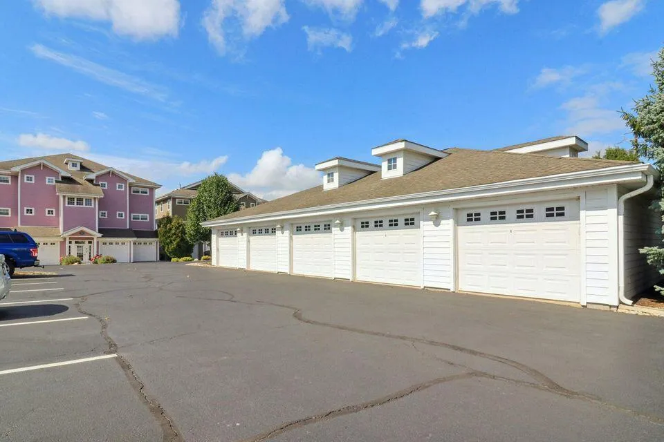 13236 Lake Shore Drive #J-302 Cedar Lake, IN 46303