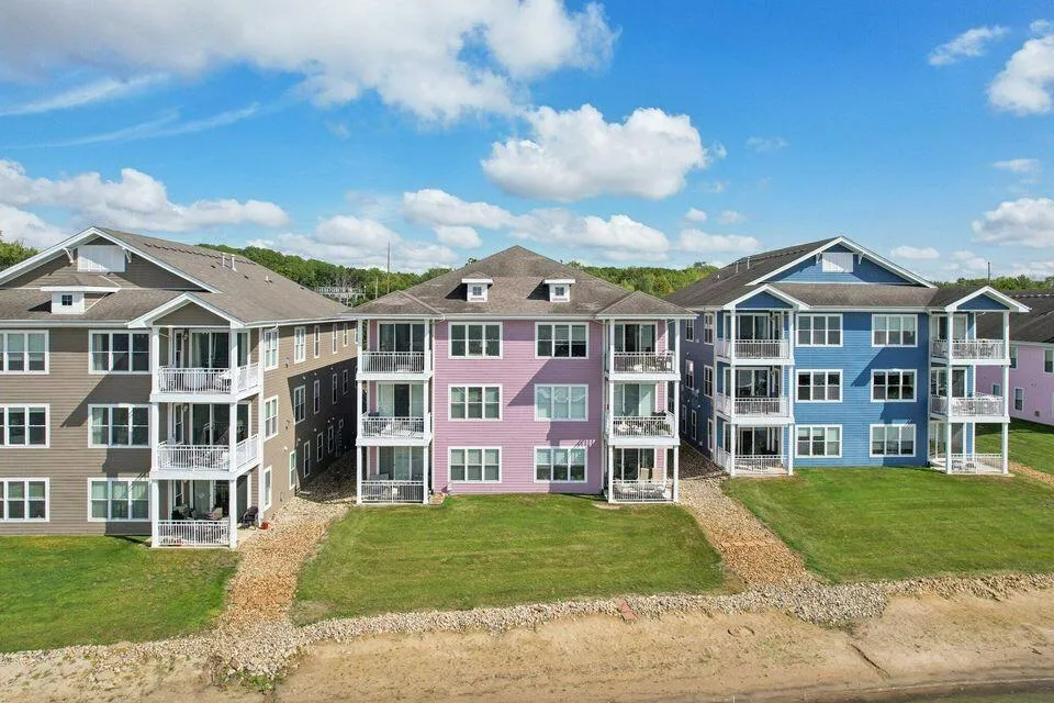 13236 Lake Shore Drive #J-302 Cedar Lake, IN 46303