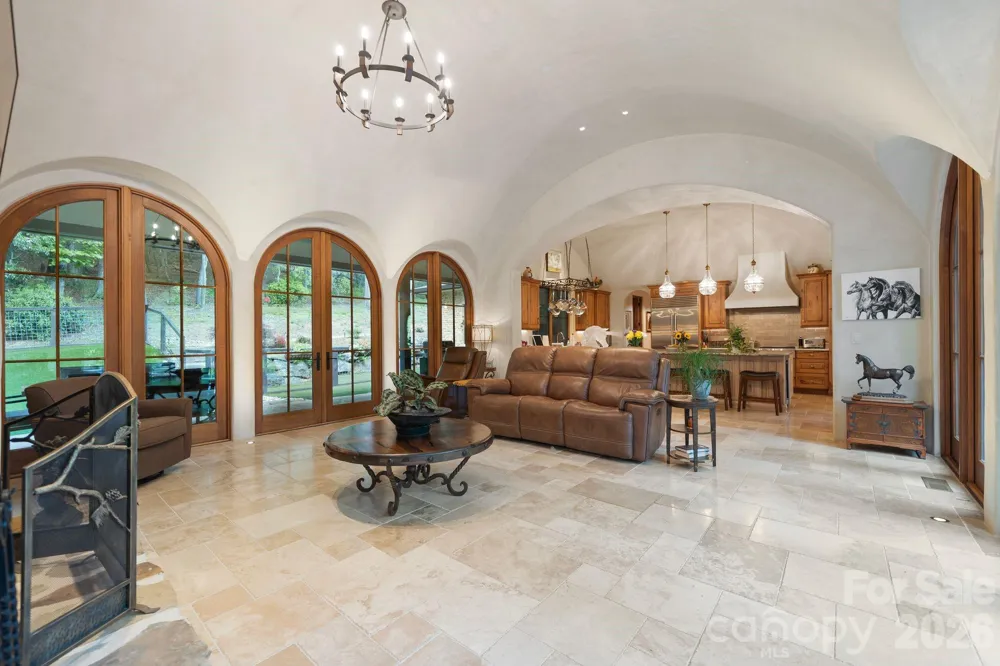 959 & 957 Dave Whitaker Road Horse Shoe, NC 28742