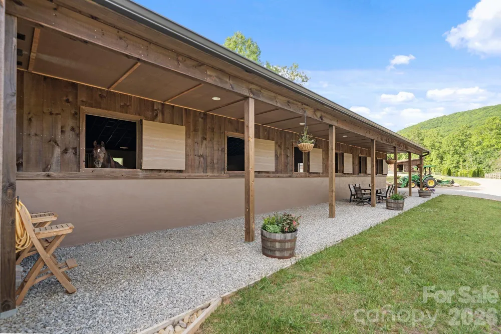 959 & 957 Dave Whitaker Road Horse Shoe, NC 28742