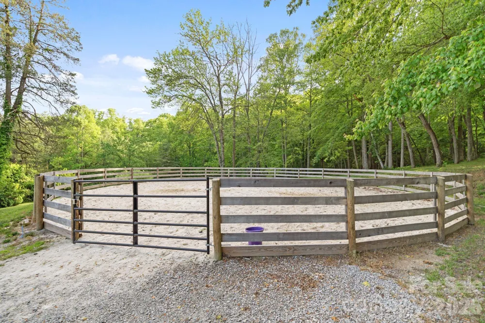 959 & 957 Dave Whitaker Road Horse Shoe, NC 28742