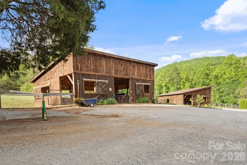 959 & 957 Dave Whitaker Road Horse Shoe, NC 28742