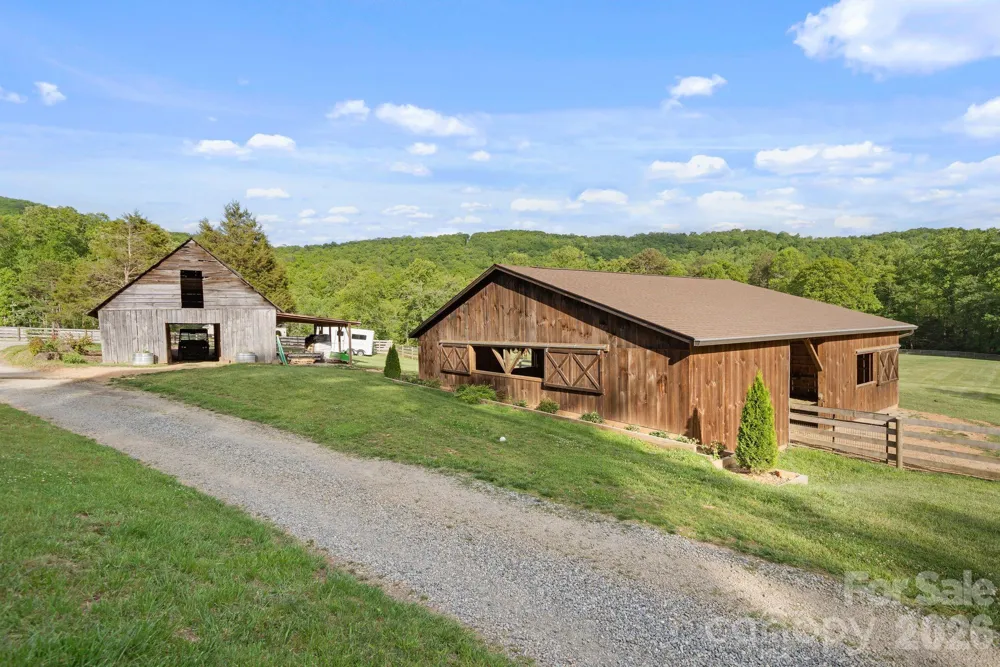 959 & 957 Dave Whitaker Road Horse Shoe, NC 28742