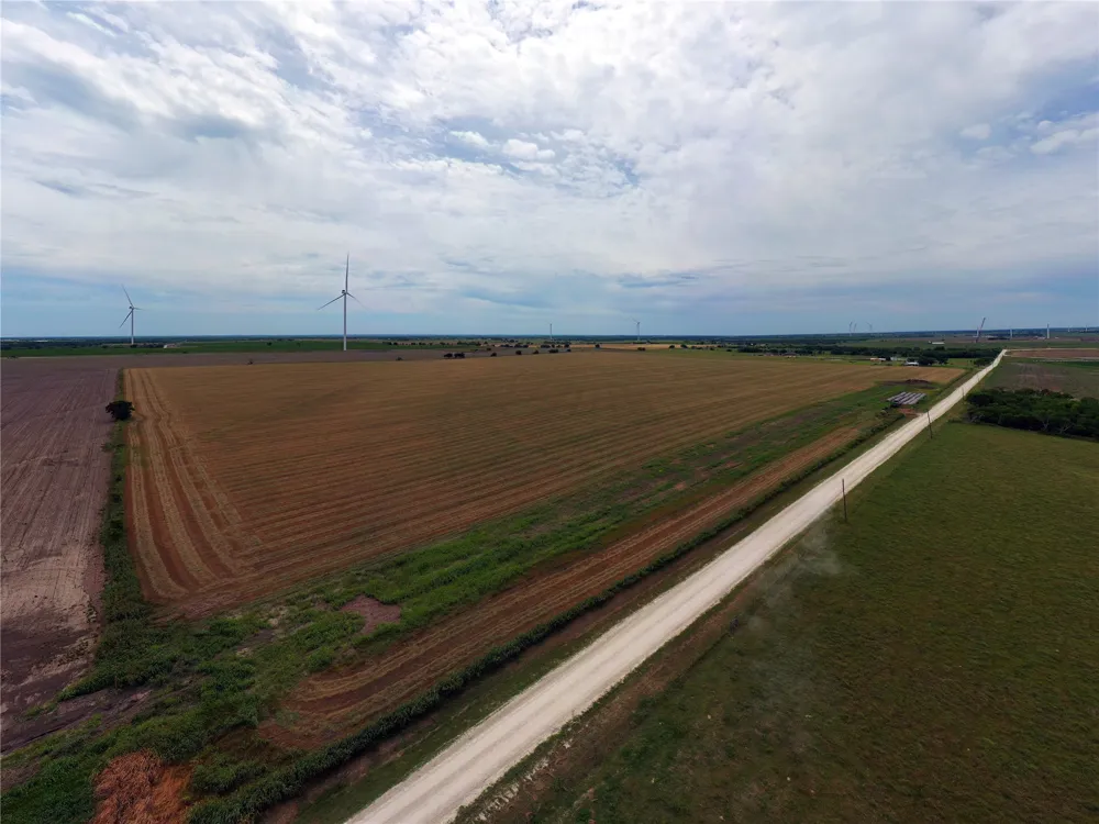 3341 FM 639 Frost, TX 76641