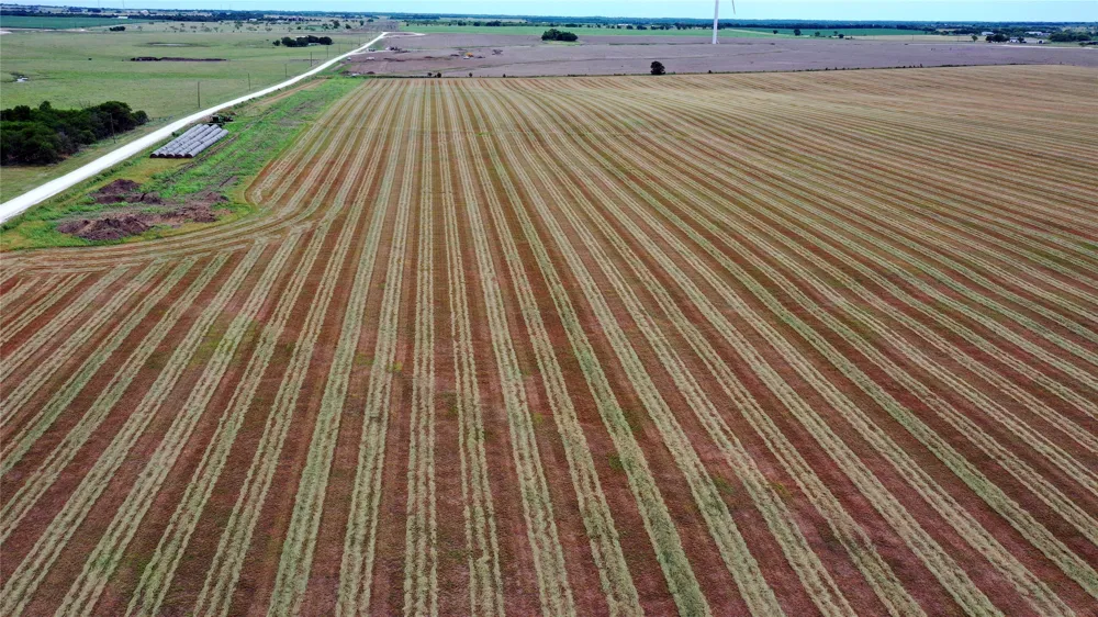 3341 FM 639 Frost, TX 76641