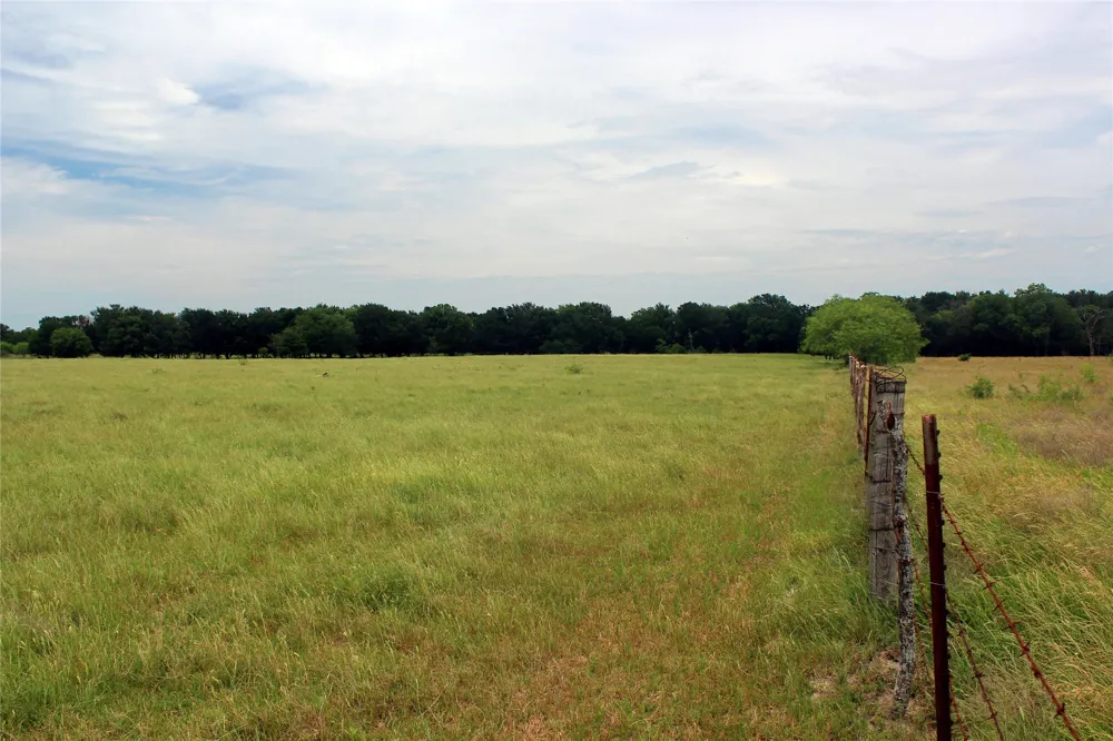 3341 FM 639 Frost, TX 76641
