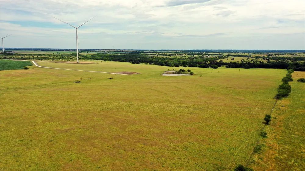 3341 FM 639 Frost, TX 76641