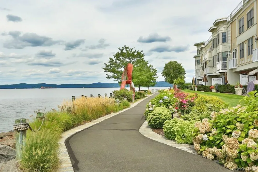 1310 Round Pointe Drive Haverstraw, NY 10927