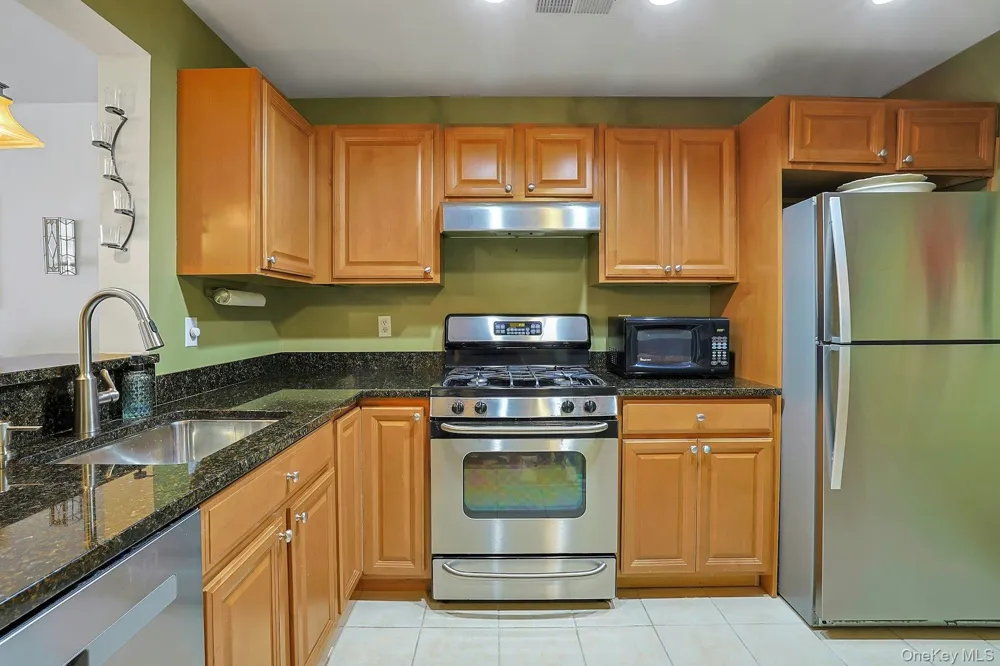 1310 Round Pointe Drive Haverstraw, NY 10927