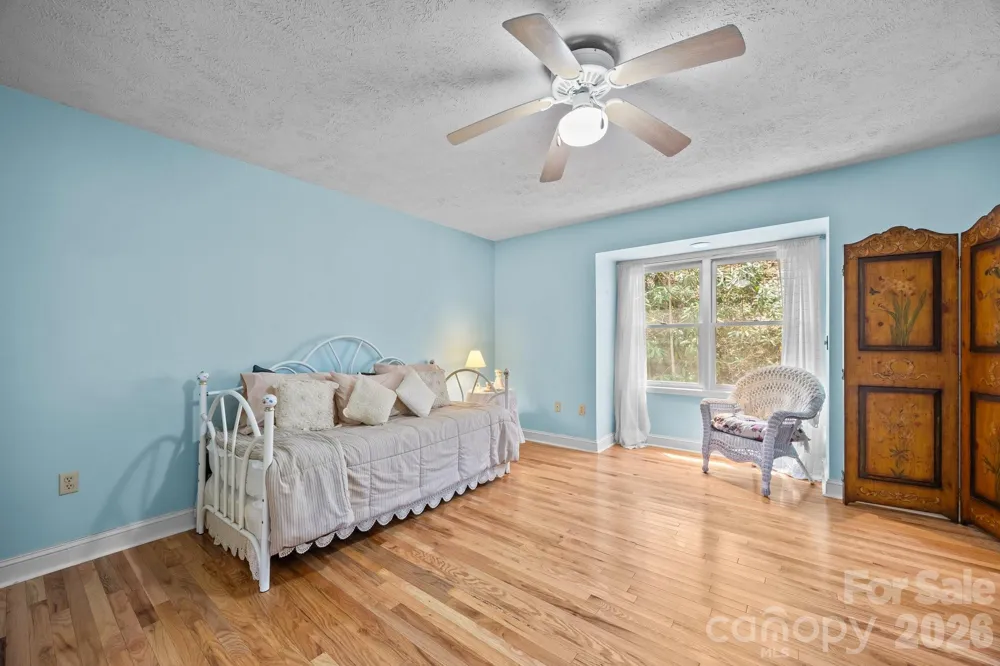 63 Chestnut Forest Road Fairview, NC 28730
