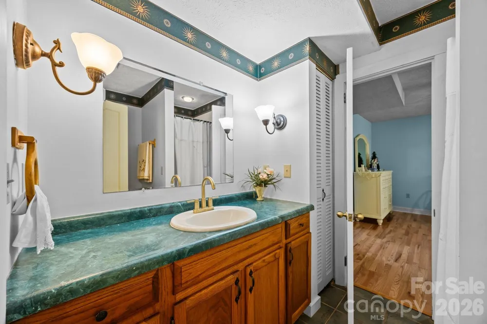 63 Chestnut Forest Road Fairview, NC 28730