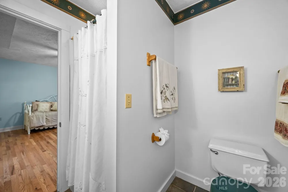 63 Chestnut Forest Road Fairview, NC 28730