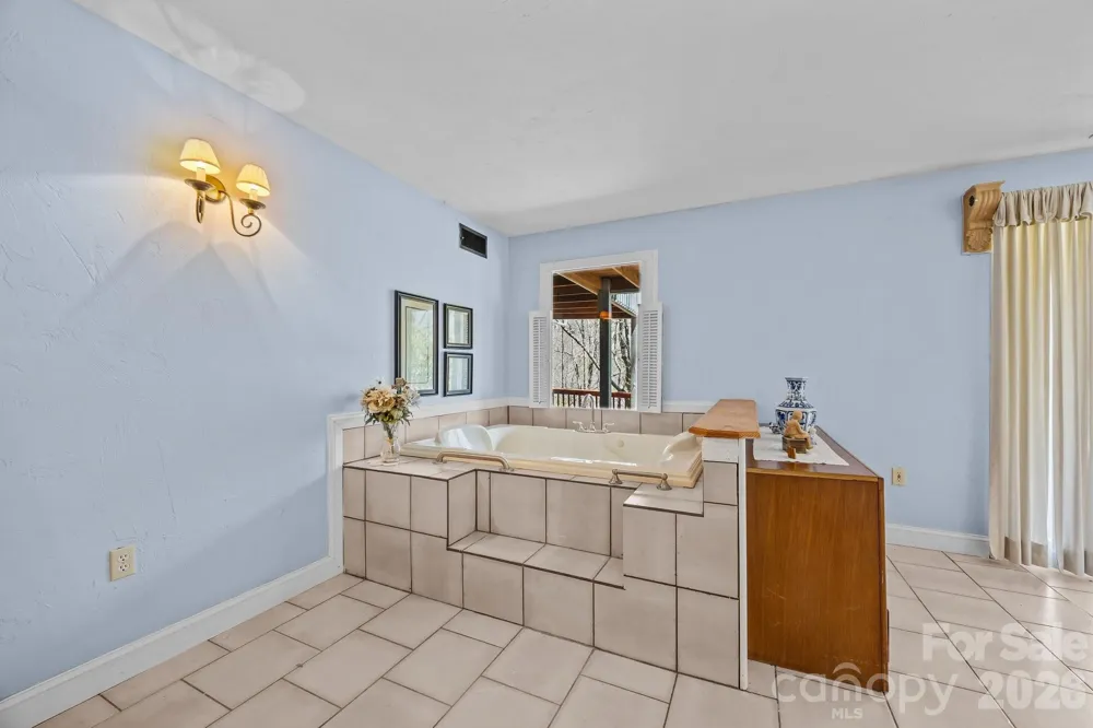 63 Chestnut Forest Road Fairview, NC 28730