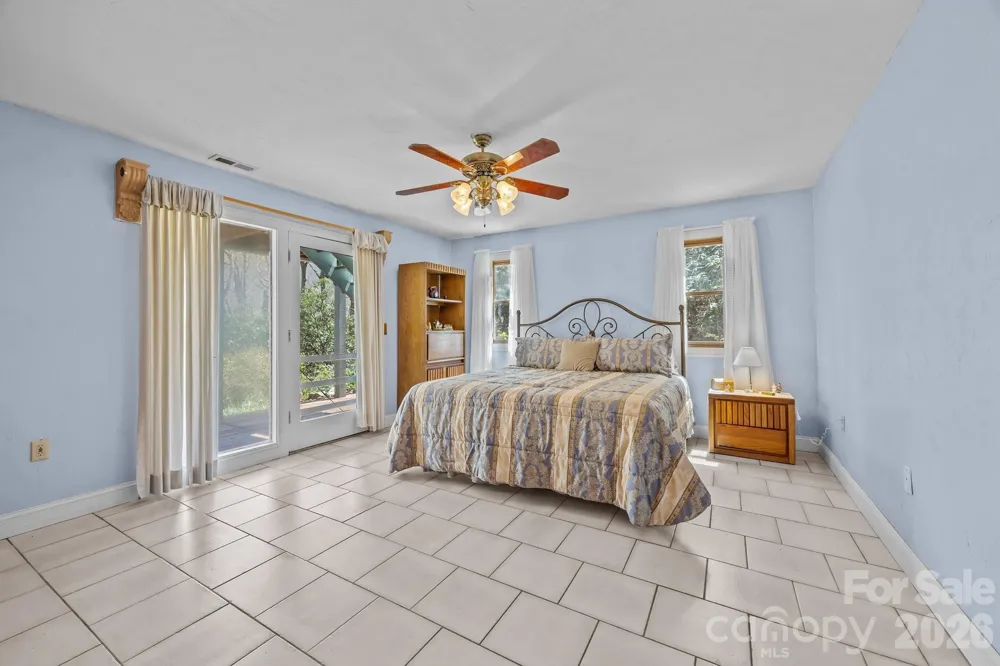 63 Chestnut Forest Road Fairview, NC 28730