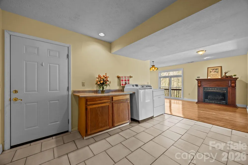 63 Chestnut Forest Road Fairview, NC 28730