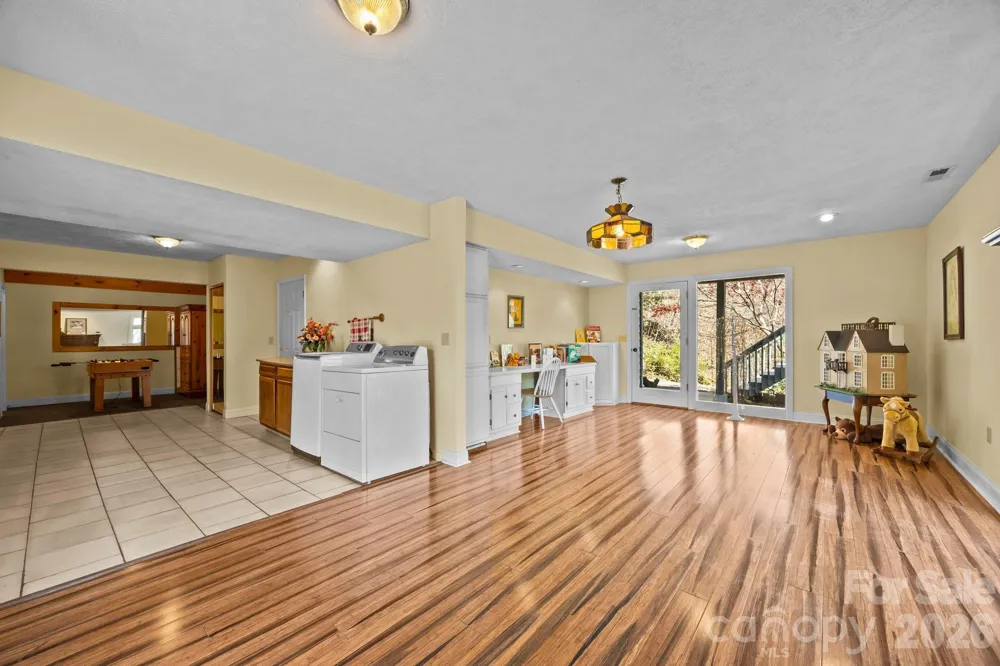 63 Chestnut Forest Road Fairview, NC 28730