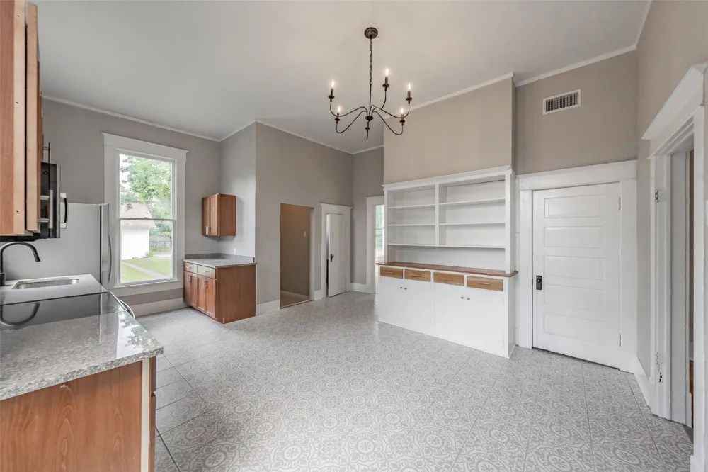 2700 Grim Avenue Waco, TX 76707