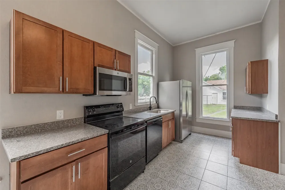 2700 Grim Avenue Waco, TX 76707