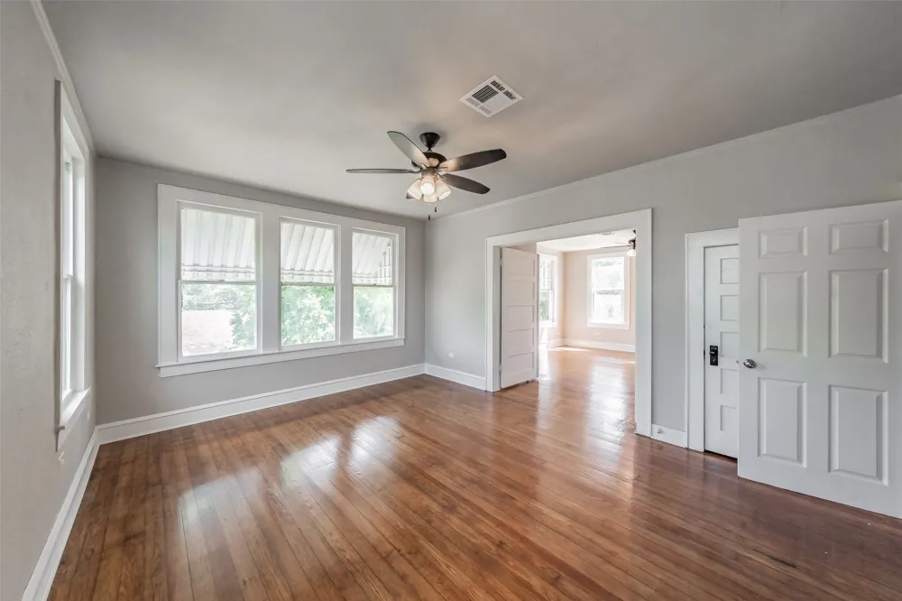 2700 Grim Avenue Waco, TX 76707