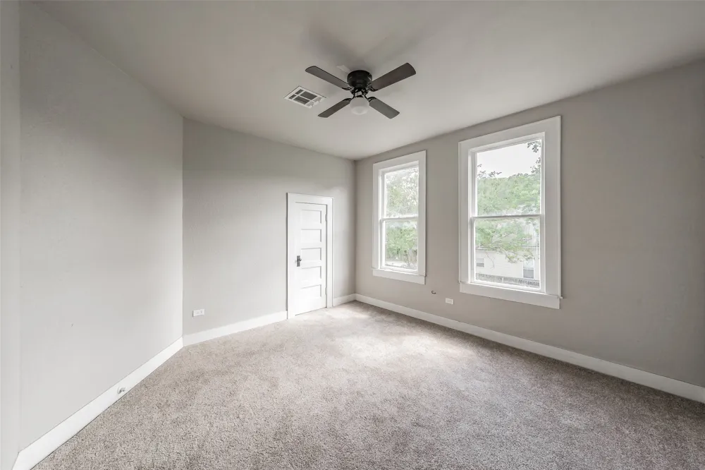 2700 Grim Avenue Waco, TX 76707