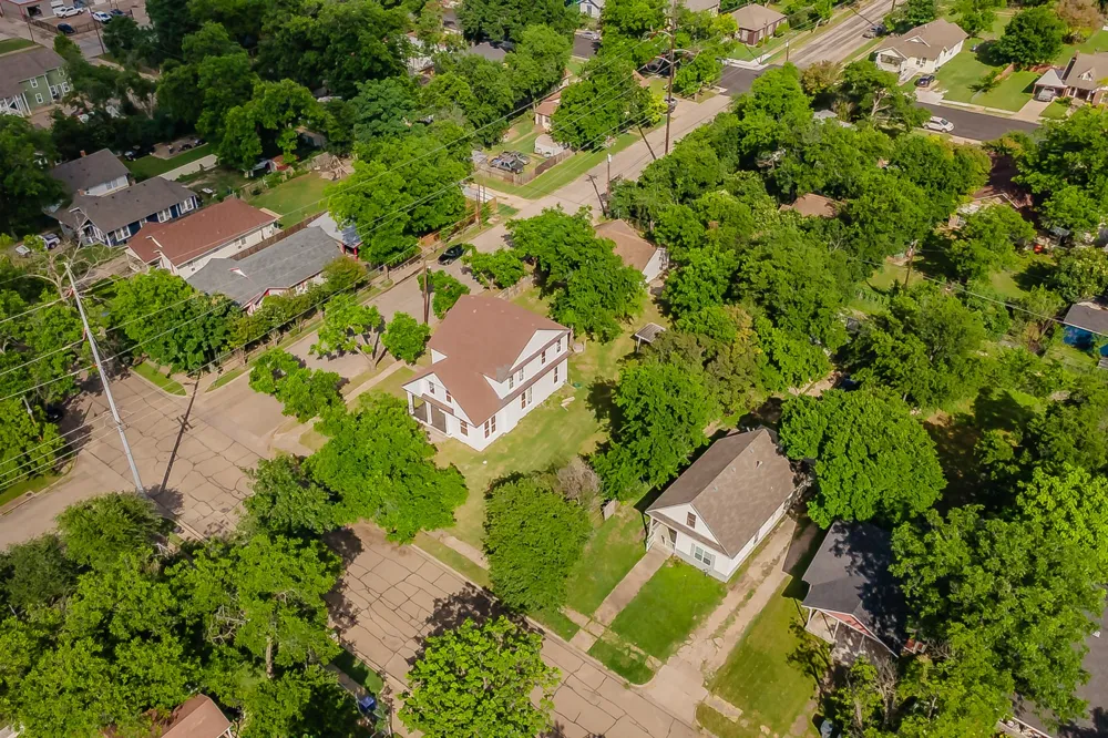 2700 Grim Avenue Waco, TX 76707