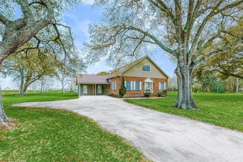 1826 County Road 469