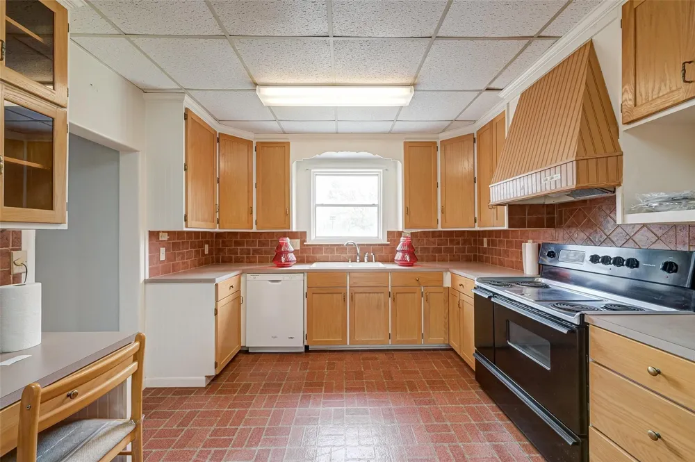 1826 County Road 469 El Campo, TX 77437