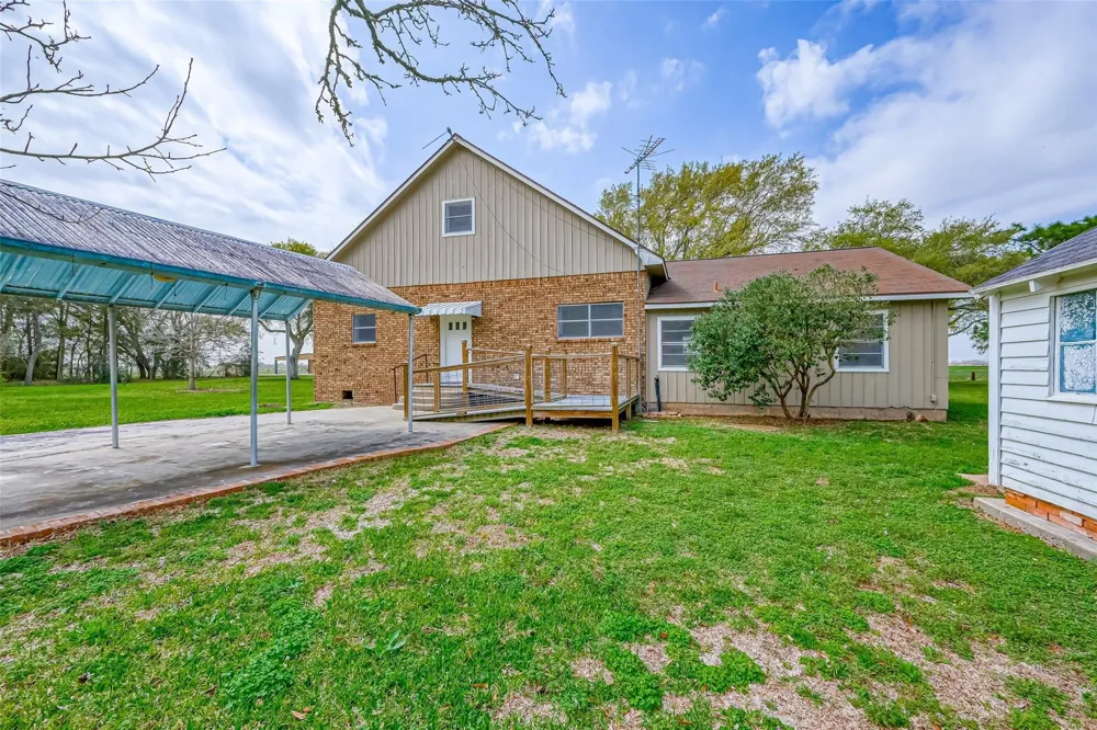1826 County Road 469 El Campo, TX 77437