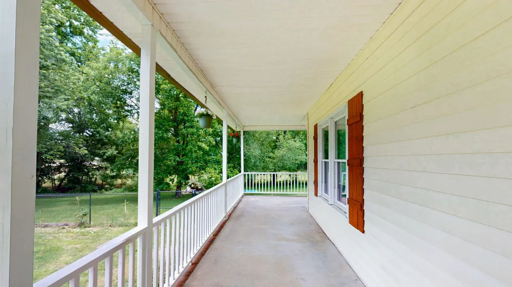 4648 31 Hwy W Cottontown, TN 37048