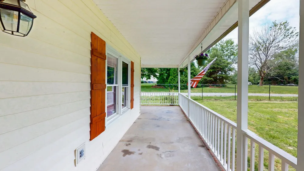 4648 31 Hwy W Cottontown, TN 37048