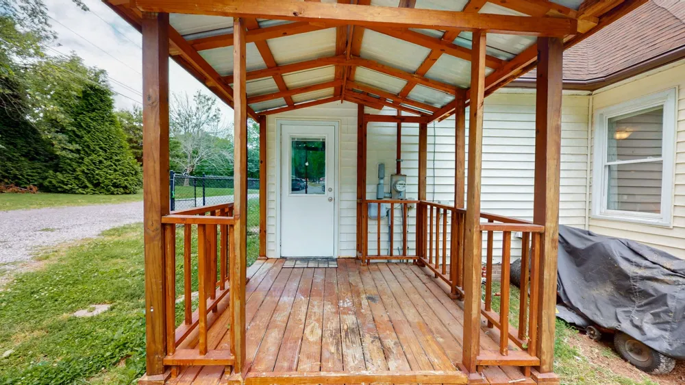 4648 31 Hwy W Cottontown, TN 37048