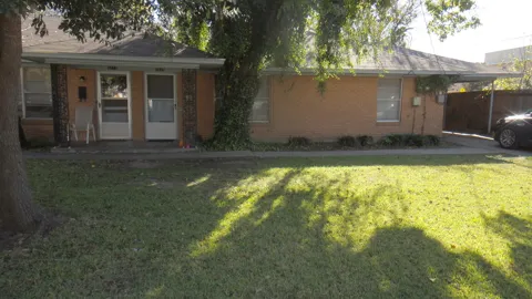1011 Crescent Street
