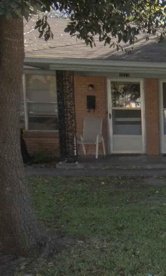 1011 Crescent Street Denton, TX 76201