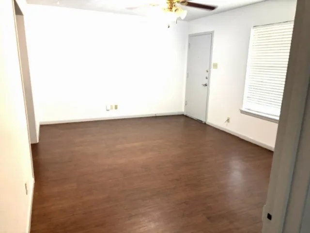 1011 Crescent Street Denton, TX 76201