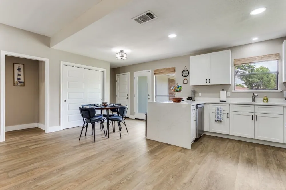 926 Hillside Lane Flower Mound, TX 75028