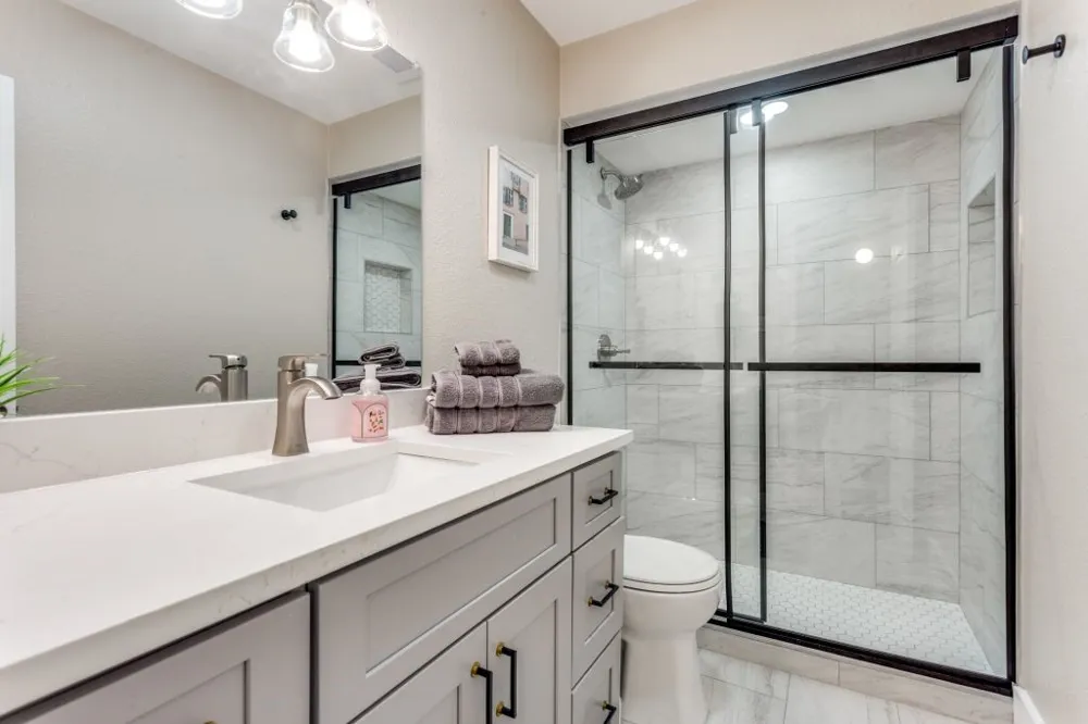 926 Hillside Lane Flower Mound, TX 75028