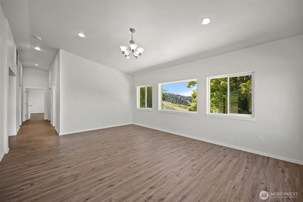 40831 Miles Creston Drive Davenport, WA 99122