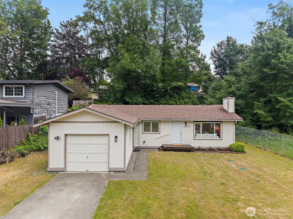 11726 8th Avenue S Burien, WA 98168