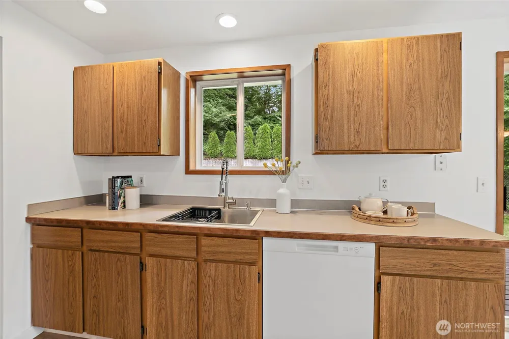11726 8th Avenue S Burien, WA 98168