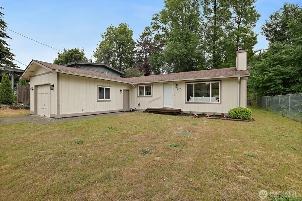 11726 8th Avenue S Burien, WA 98168